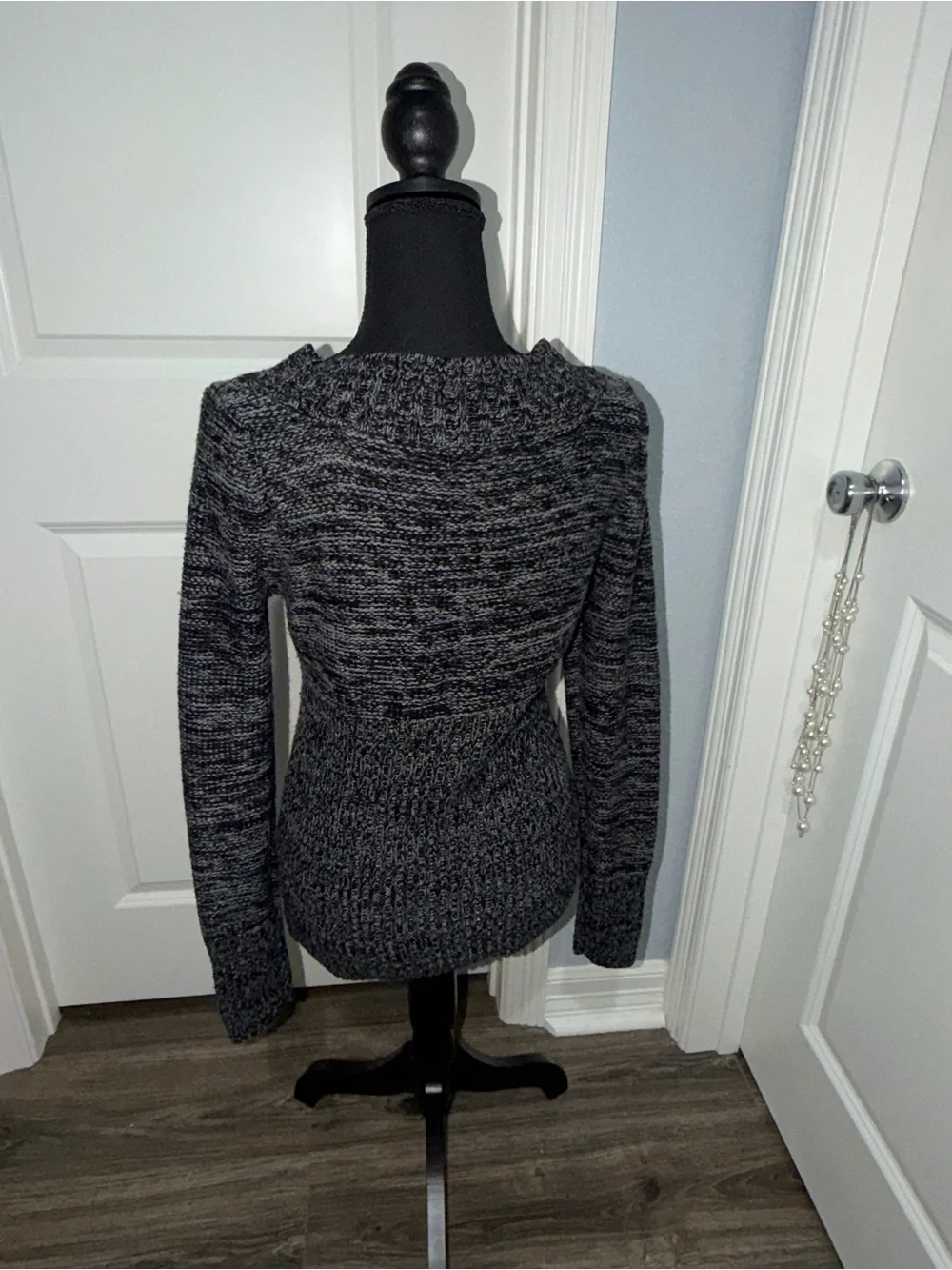 Arizona Jean Company Women's V-Neck Marled Sweater - Black, Gray size large